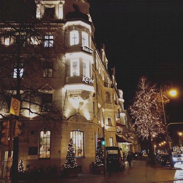 Live Auftritte zu Weihnachtsfeier und Geburtstag im Restaurant Käfer in München